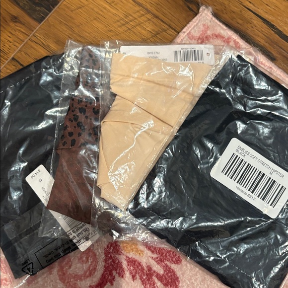 SOMA Enbliss Soft Stretch Hipster Panties Colors to Choose New With Tags - Picture 7 of 7